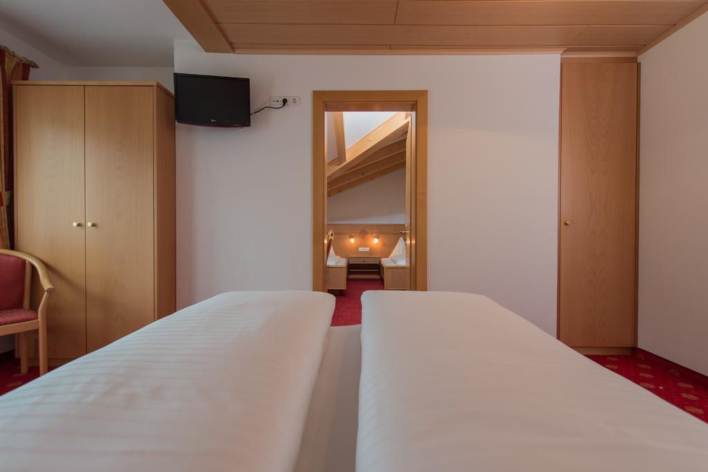 Hotel Garni Hochgruber บรูนิโก ห้อง รูปภาพ